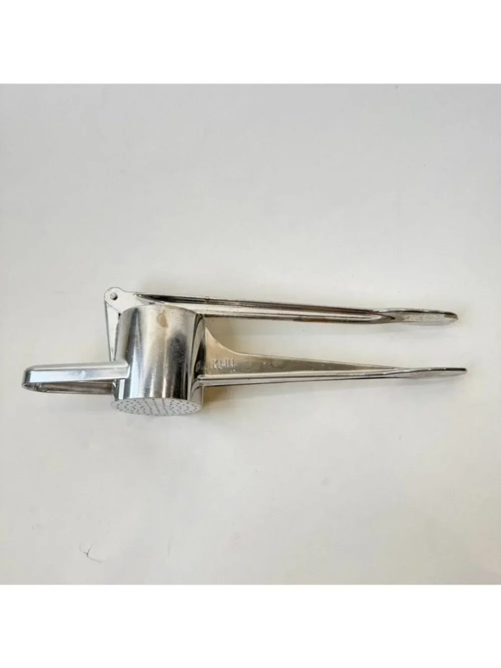Kull Heavy Duty potato/Noodle Press Metal Kitchen Tool Silver See Measurements